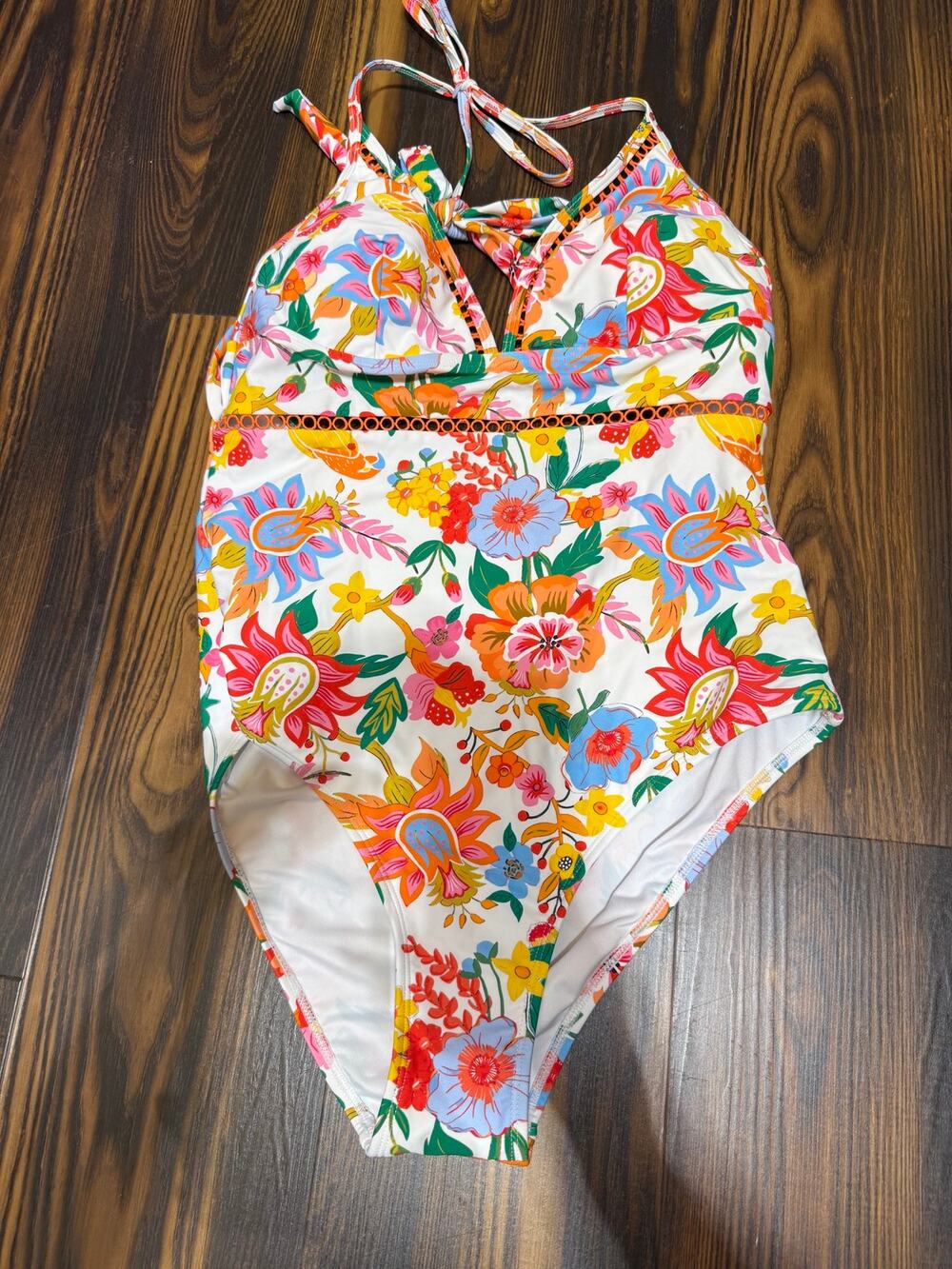 NWT Cupshe One Piece Swimsuit Floral Halter Style Size L